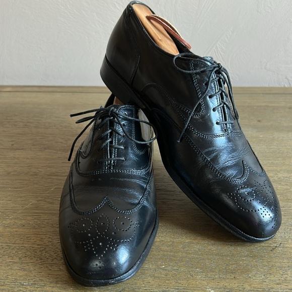 Vintage Florsheim Imperial Black Brogue Wingtip Men’s Shoes Size 8D Flexible.